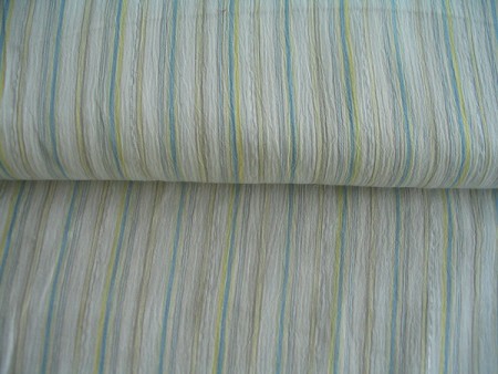 464494 –páskavý batist Cena: 2,50€/m Farba: biela, žltá, šedá,sv.modrá, kovový pásik Šírka: 120 cm Zloženie: 100% bavlna Vhodné na blúzky, topy, tuniky,šaty,..